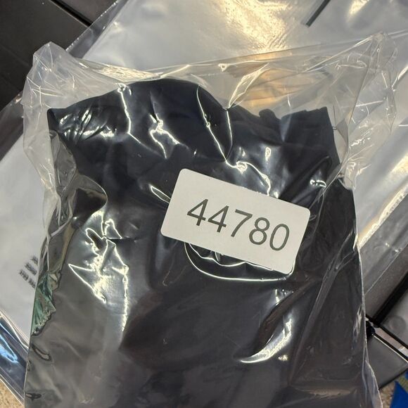 Unbranded Rash Guard Women 3XL Black Floral Long Sleeve Crew Neck Swimsuit - Picture 6 of 6